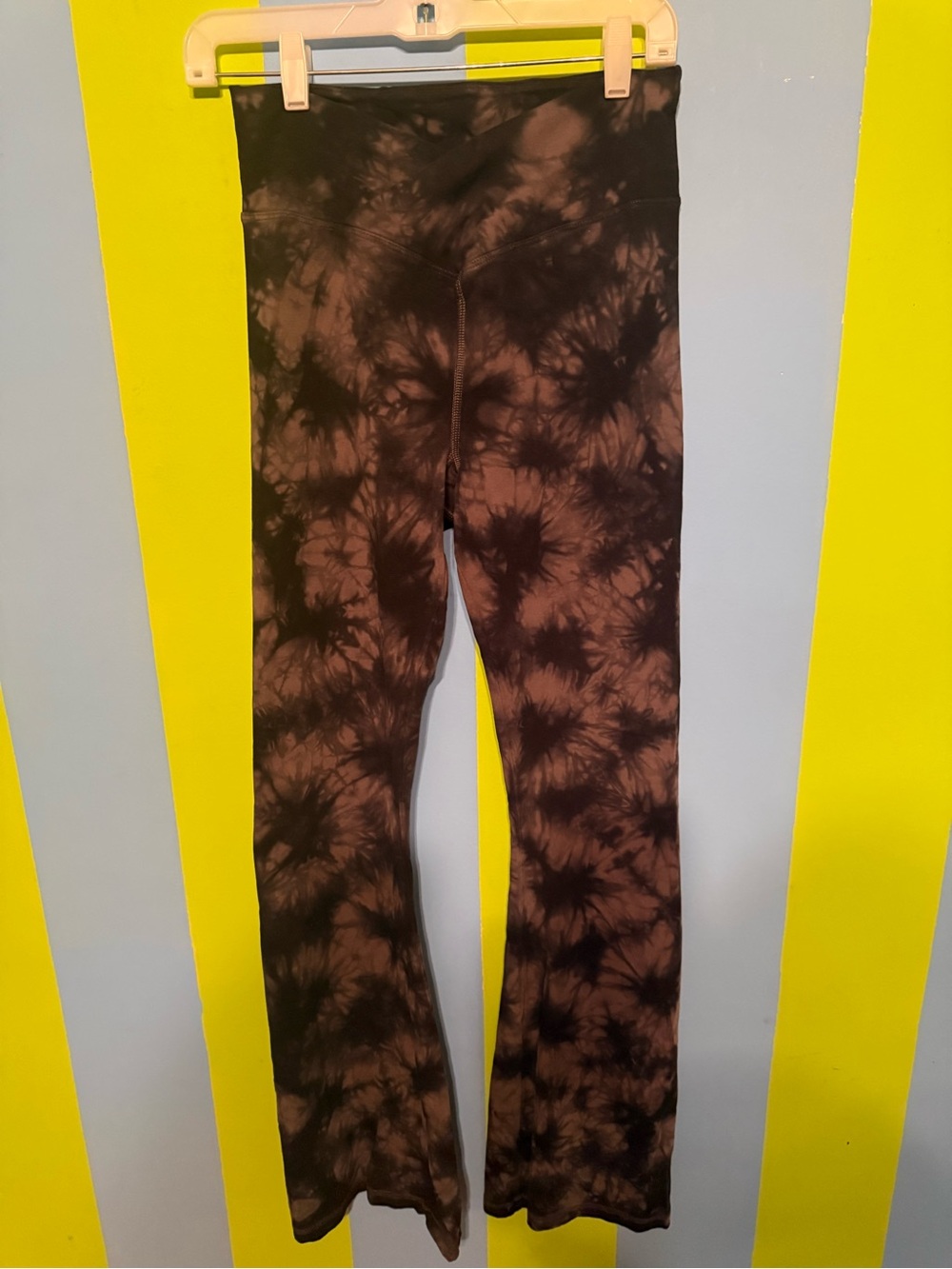 PINK Victoria's Secret women’s Black and grey Tie-Dye Flared Leggings